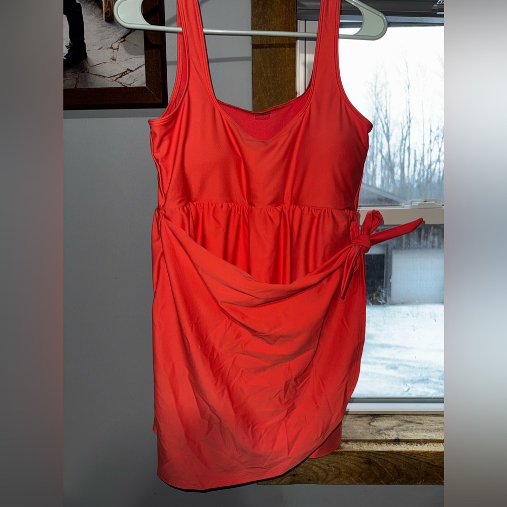 Old Navy Maternity Swimsuit